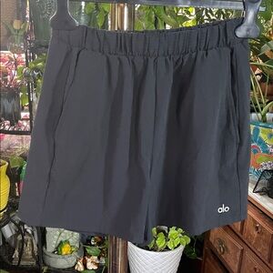 ALO Yoga Women's Dark Gray Athletic Shorts